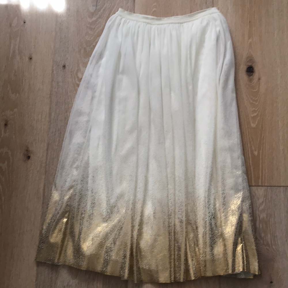 Chic A-Line Skirt in White and Gold